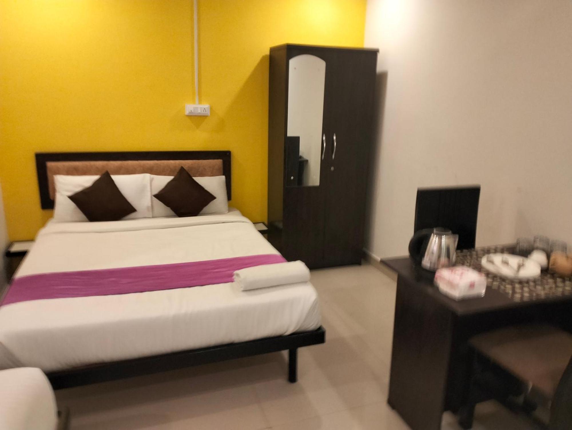 Hotel Sy Comforts บังกาลอร์ ภายนอก รูปภาพ